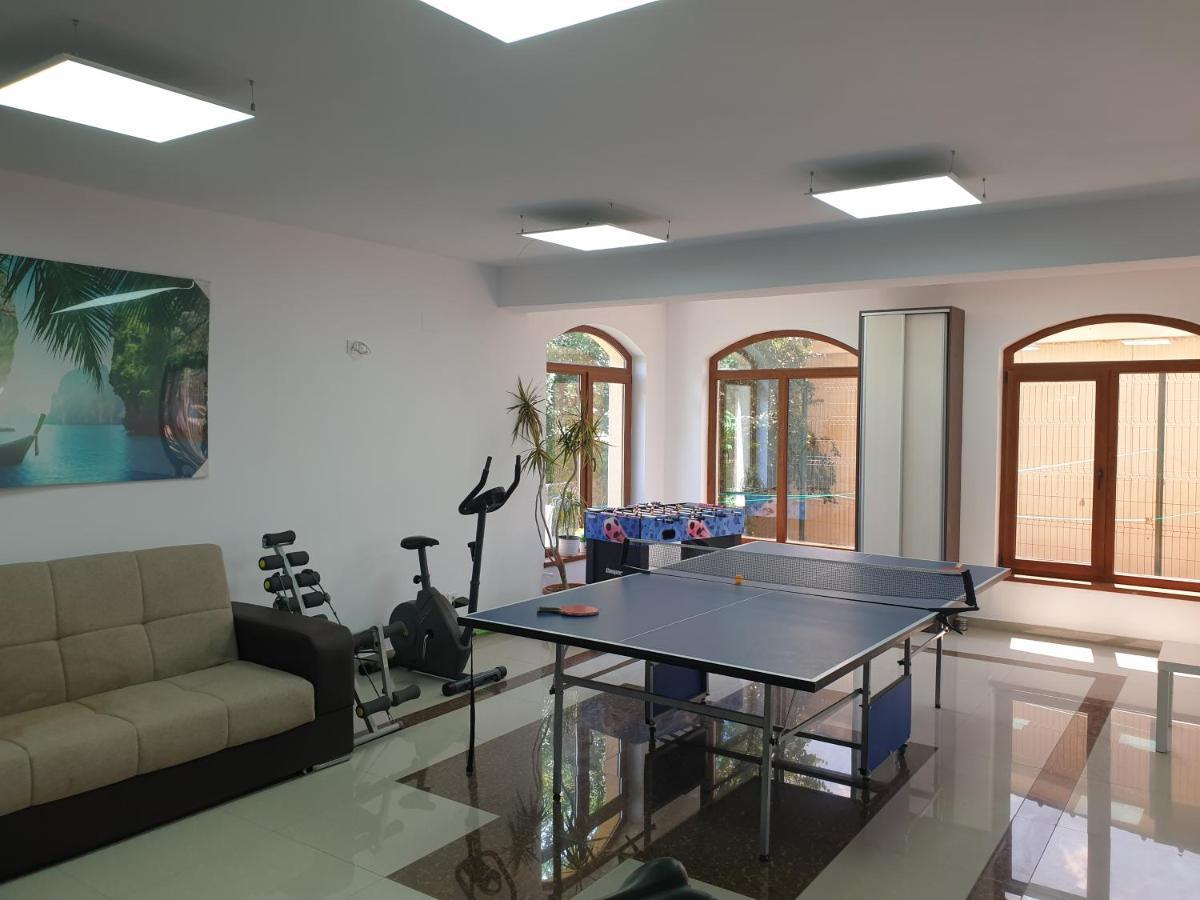 Casa Adrian Séjour chez l'habitant Două Mai