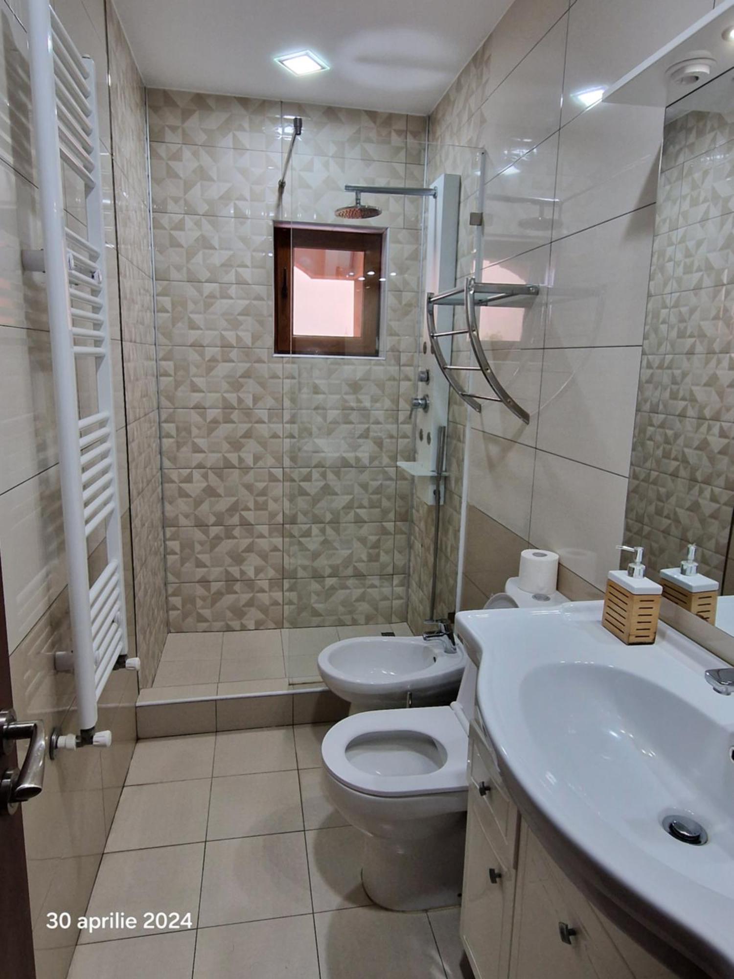 Casa Adrian Privatunterkunft *