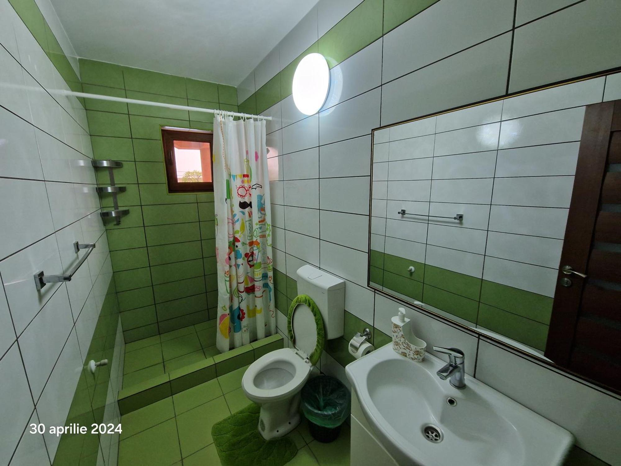 Casa Adrian * Două Mai
