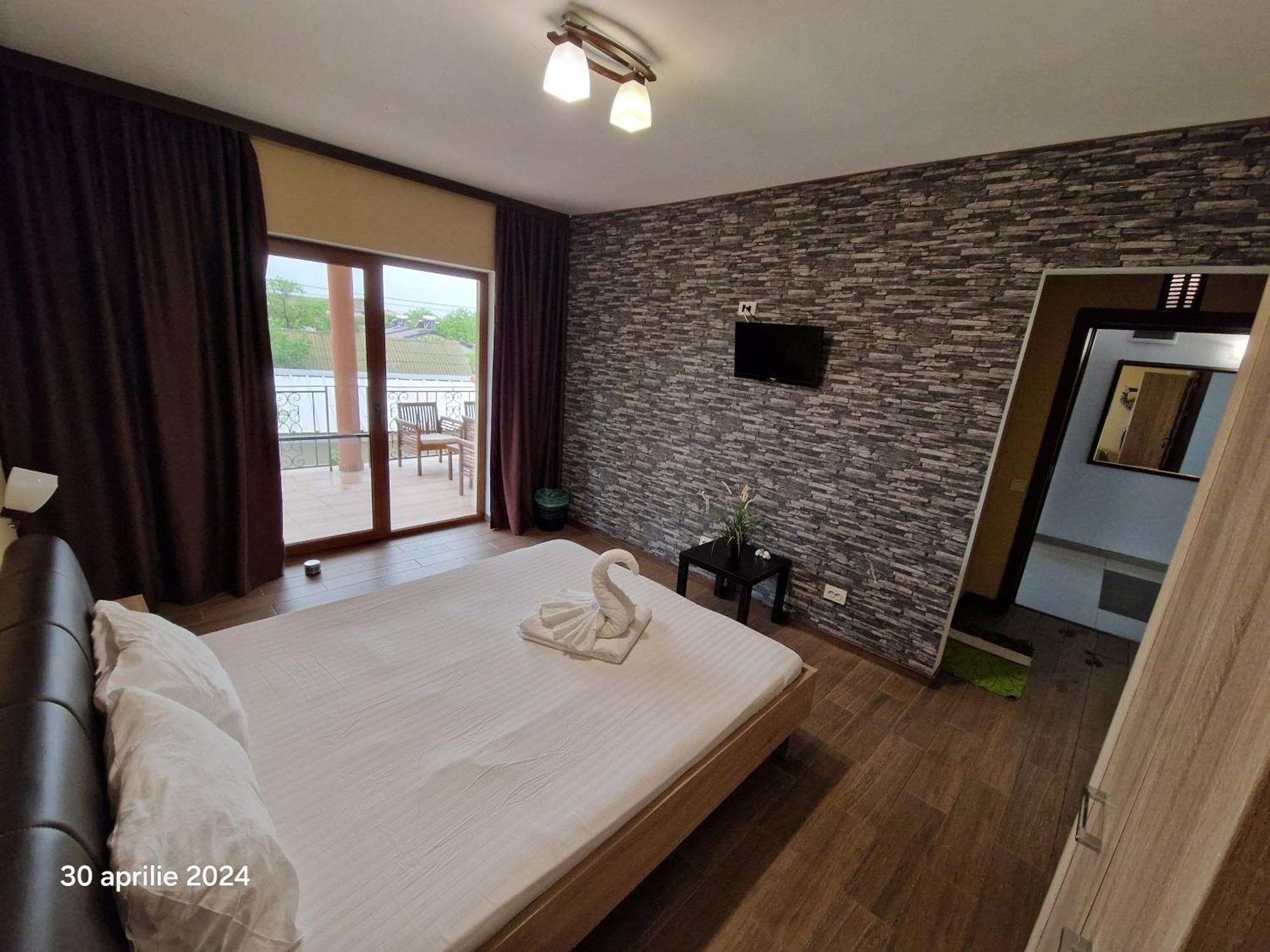 Casa Adrian Privatunterkunft Două Mai