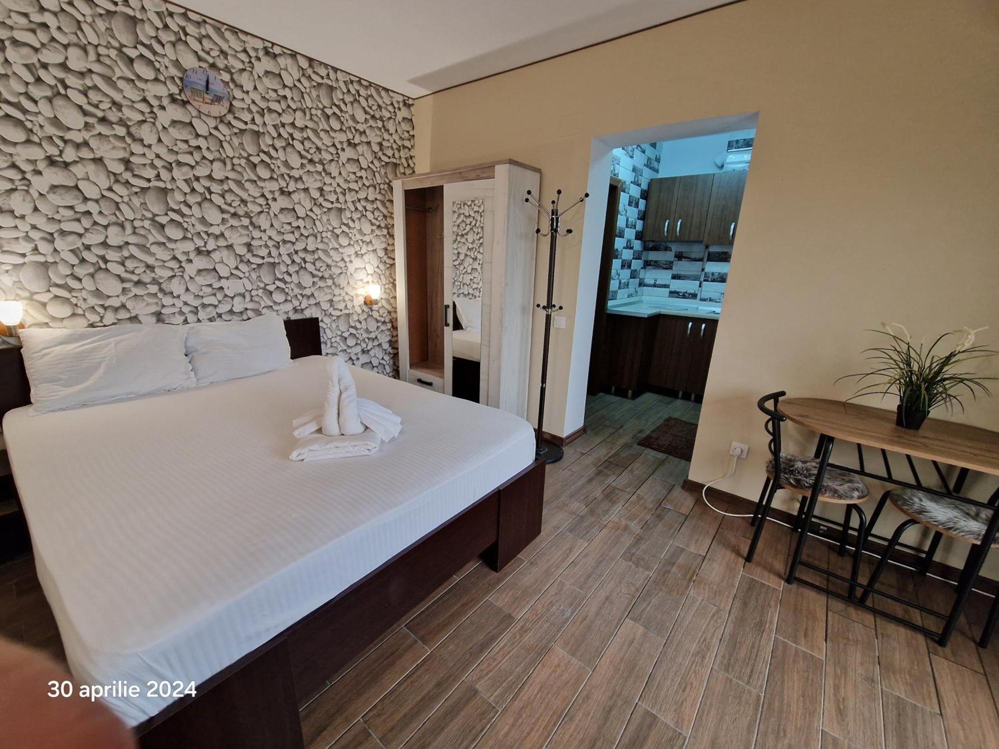Casa Adrian Două Mai